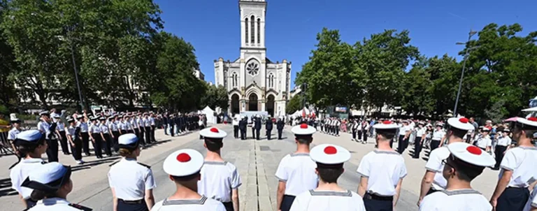 À Saint-Étienne, la Marine met ses jeunes recrues à l’honneur