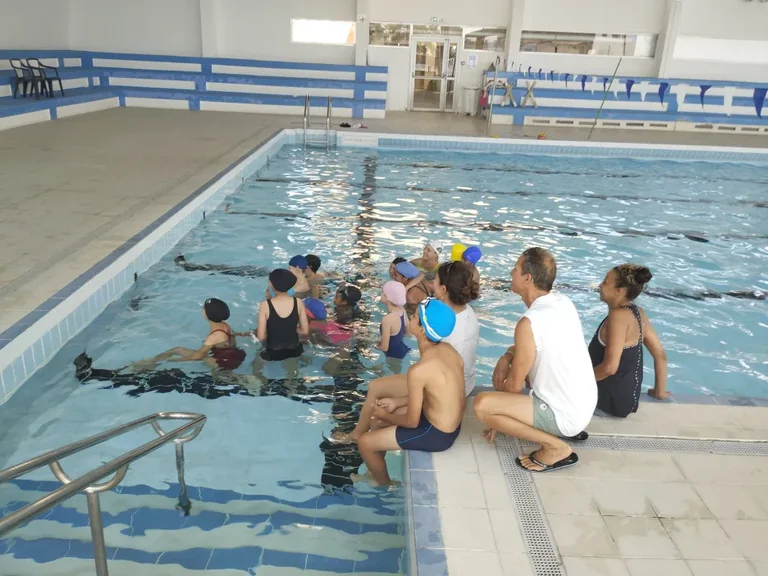 À Toulon, les enfants s’entraînent aux réflexes anti-noyade