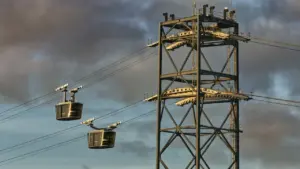 Le téléphérique urbain de Brest reliant les rives de la Penfeld en France.