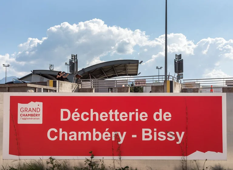 À Chambéry, vos dépôts de déchets passent au matin