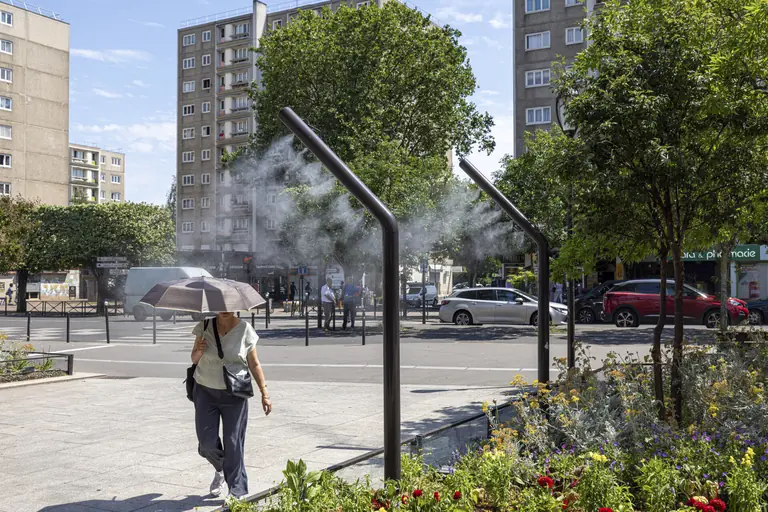 À Vitry, la chaleur a déplacé la vie vers les parcs